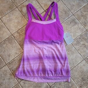 Athleta Stride Crunch and Punch Tank NWT, Small